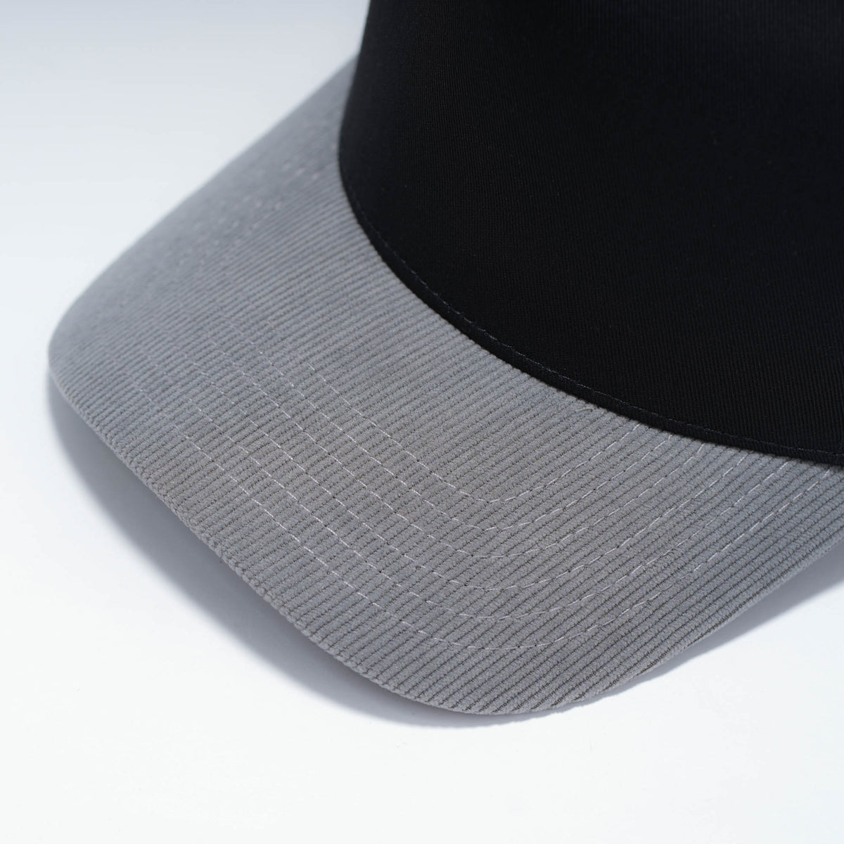 GORRA 5 PANELES CURVA PANA